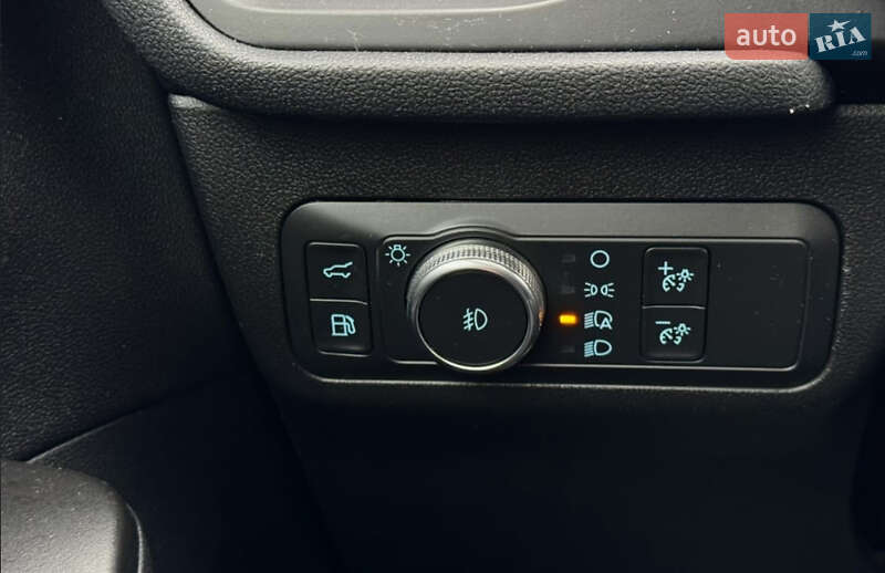 Внедорожник / Кроссовер Ford Escape 2020 в Киеве