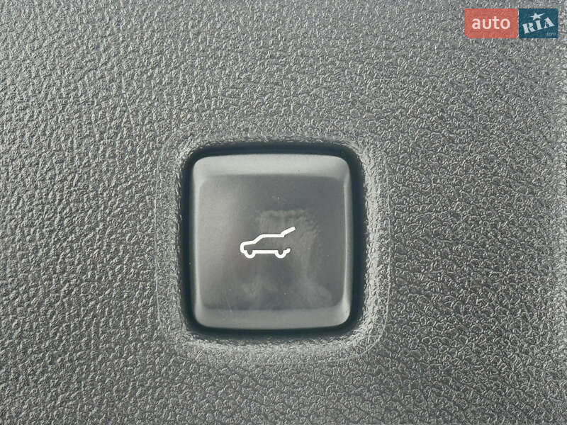 Позашляховик / Кросовер Ford Escape 2021 в Стрию