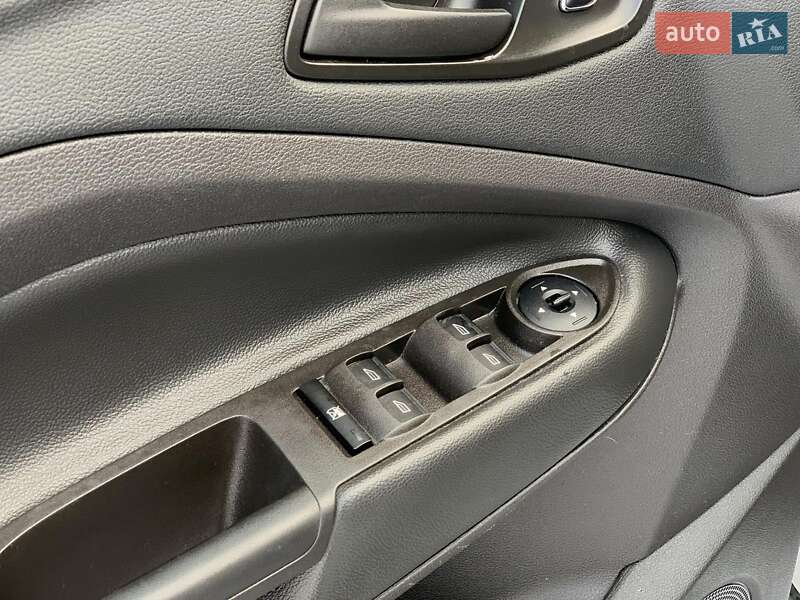 Позашляховик / Кросовер Ford Escape 2015 в Вінниці