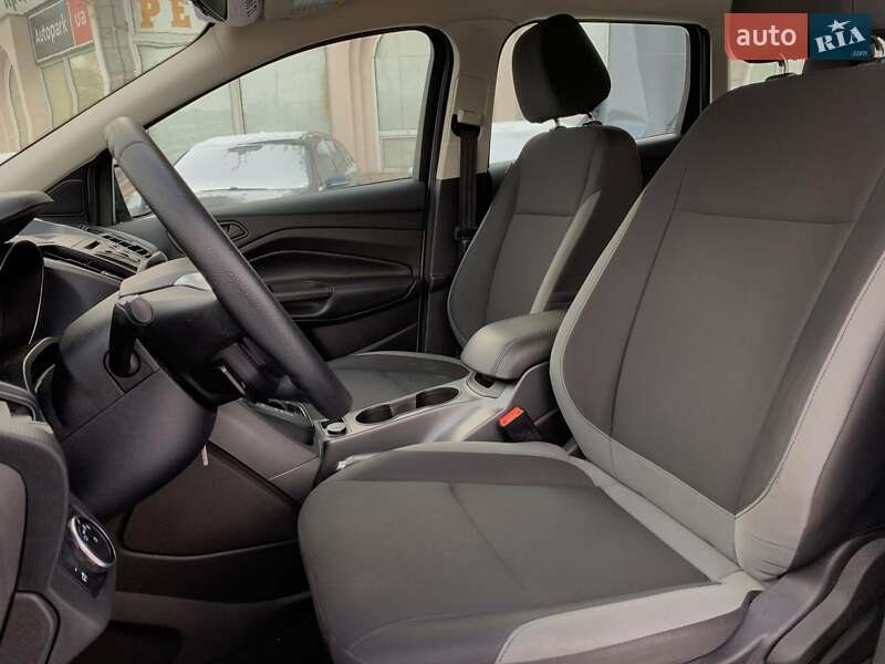 Позашляховик / Кросовер Ford Escape 2015 в Вінниці