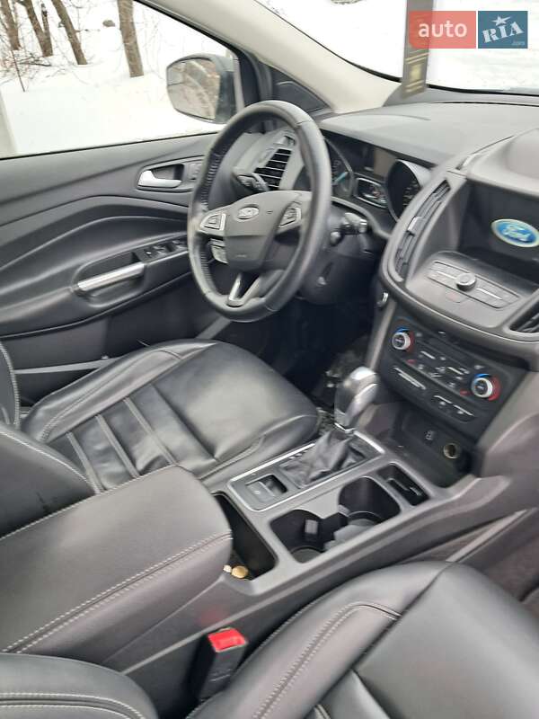 Внедорожник / Кроссовер Ford Escape 2019 в Киеве