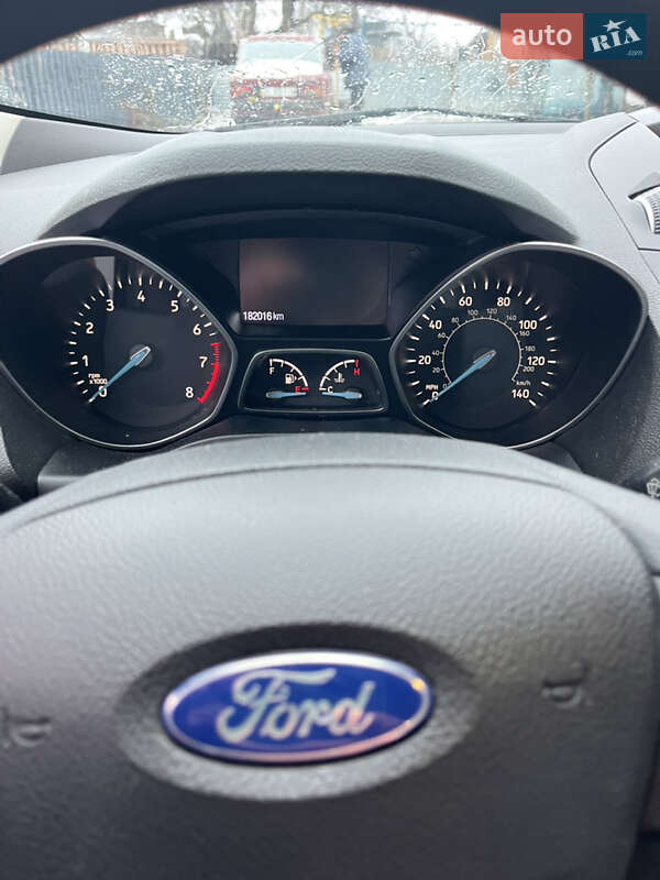 Внедорожник / Кроссовер Ford Escape 2017 в Полтаве