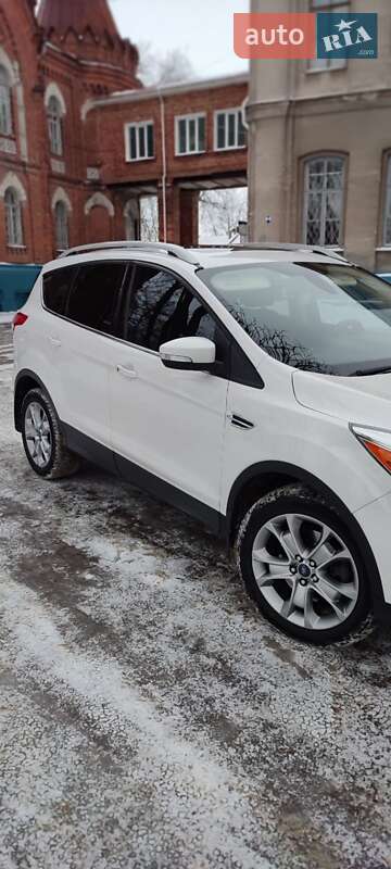 Внедорожник / Кроссовер Ford Escape 2014 в Сумах