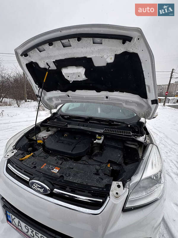Позашляховик / Кросовер Ford Escape 2016 в Києві