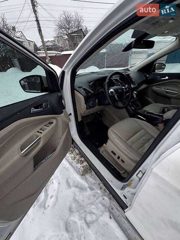 Позашляховик / Кросовер Ford Escape 2016 в Києві