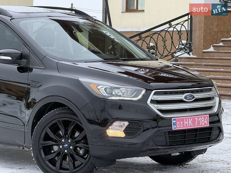 Позашляховик / Кросовер Ford Escape 2018 в Дрогобичі