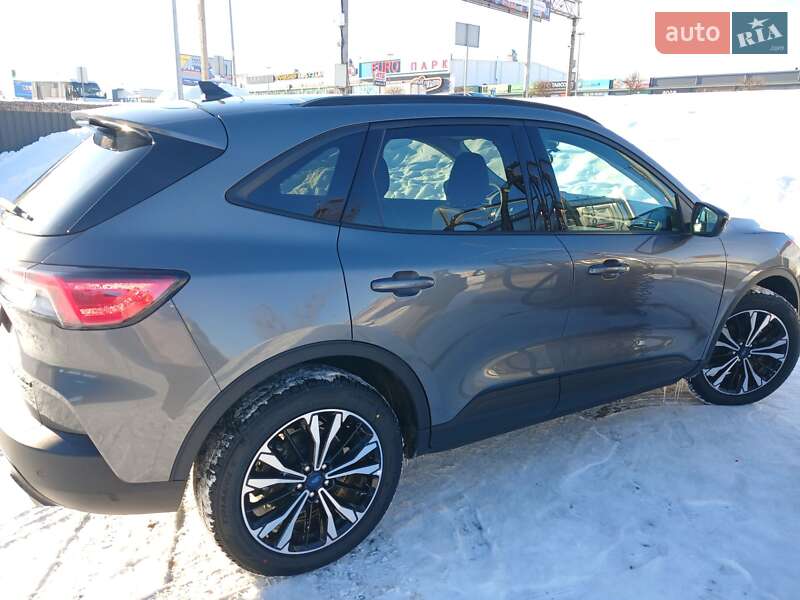 Позашляховик / Кросовер Ford Escape 2022 в Софіївській Борщагівці