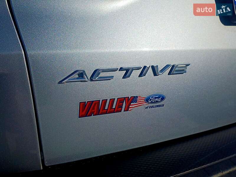 Внедорожник / Кроссовер Ford Escape 2023 в Полтаве