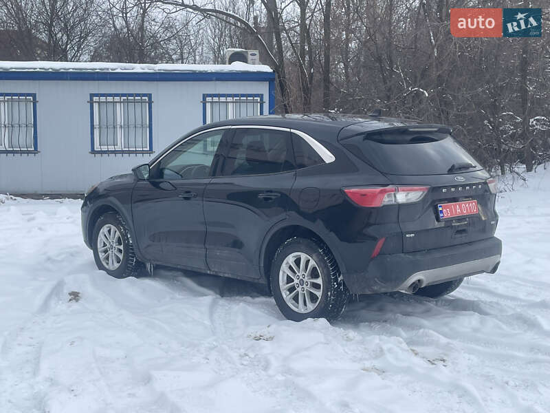 Позашляховик / Кросовер Ford Escape 2020 в Львові