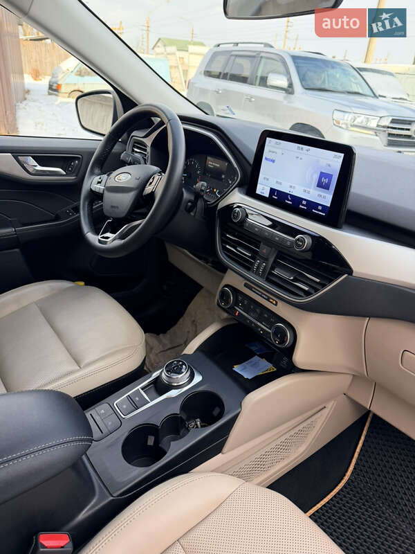 Внедорожник / Кроссовер Ford Escape 2022 в Ивано-Франковске