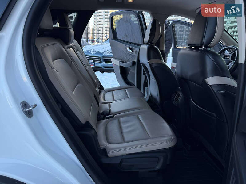 Позашляховик / Кросовер Ford Escape 2020 в Києві