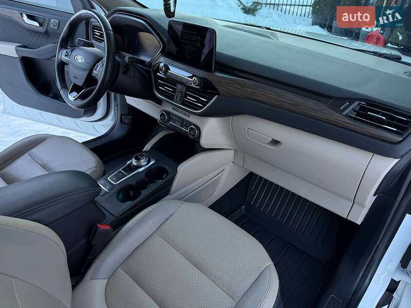 Позашляховик / Кросовер Ford Escape 2020 в Києві