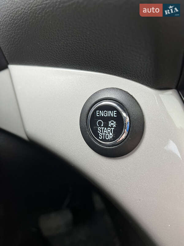 Позашляховик / Кросовер Ford Escape 2013 в Сумах