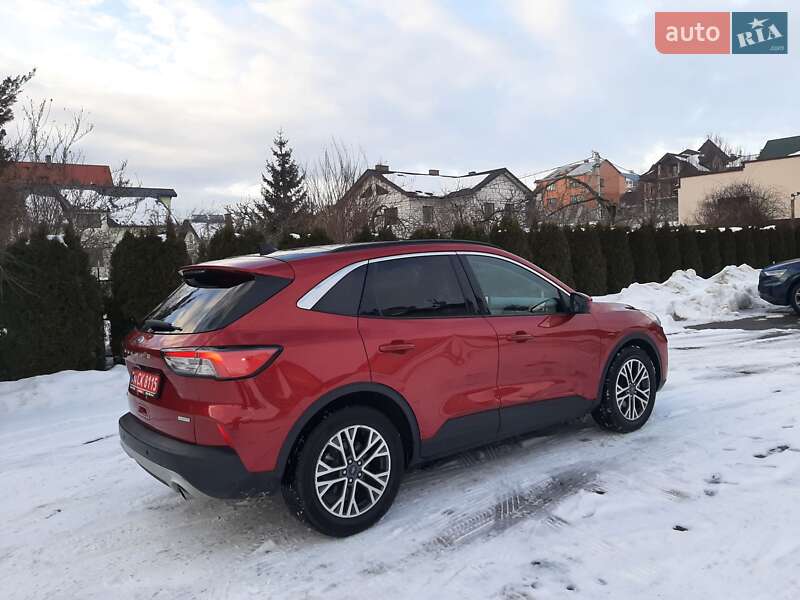 Позашляховик / Кросовер Ford Escape 2020 в Львові