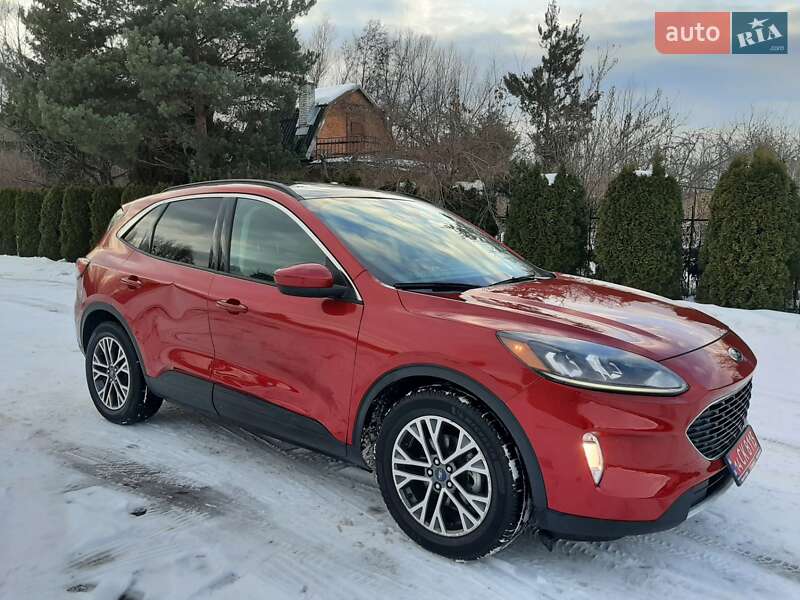 Позашляховик / Кросовер Ford Escape 2020 в Львові