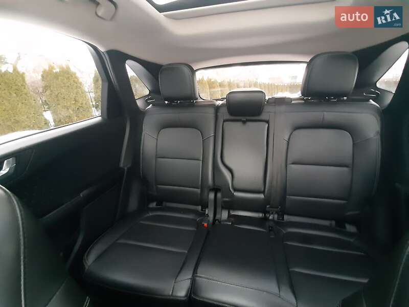 Позашляховик / Кросовер Ford Escape 2020 в Львові