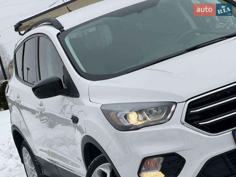 Внедорожник / Кроссовер Ford Escape 2018 в Дрогобыче