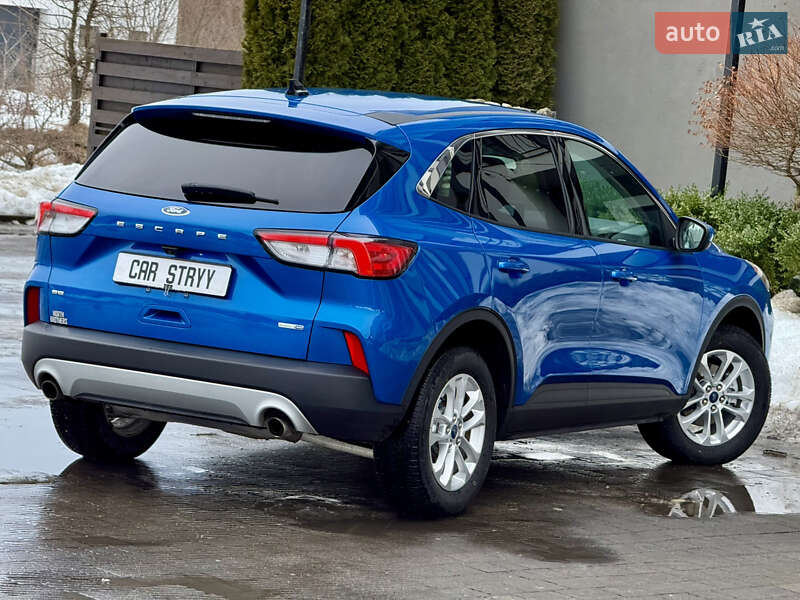 Внедорожник / Кроссовер Ford Escape 2019 в Стрые