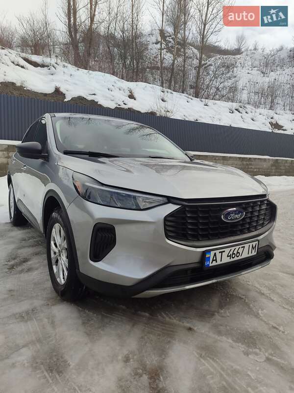 Внедорожник / Кроссовер Ford Escape 2023 в Галиче