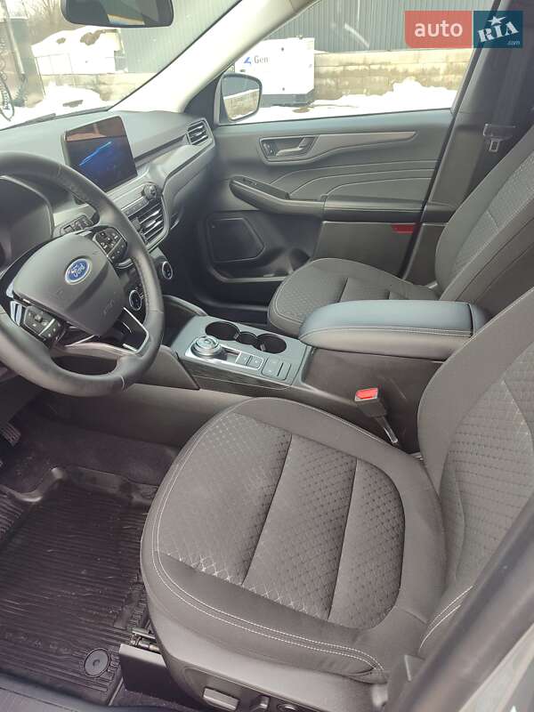 Внедорожник / Кроссовер Ford Escape 2023 в Галиче