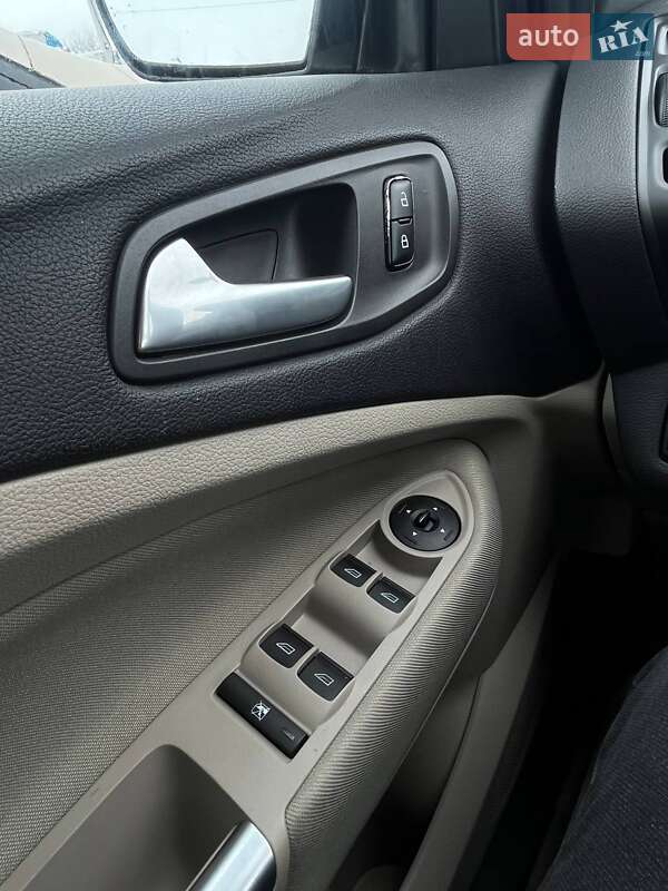 Внедорожник / Кроссовер Ford Escape 2013 в Львове фото 14 Внедорожник / Кроссовер Ford Escape 2013 в Львове