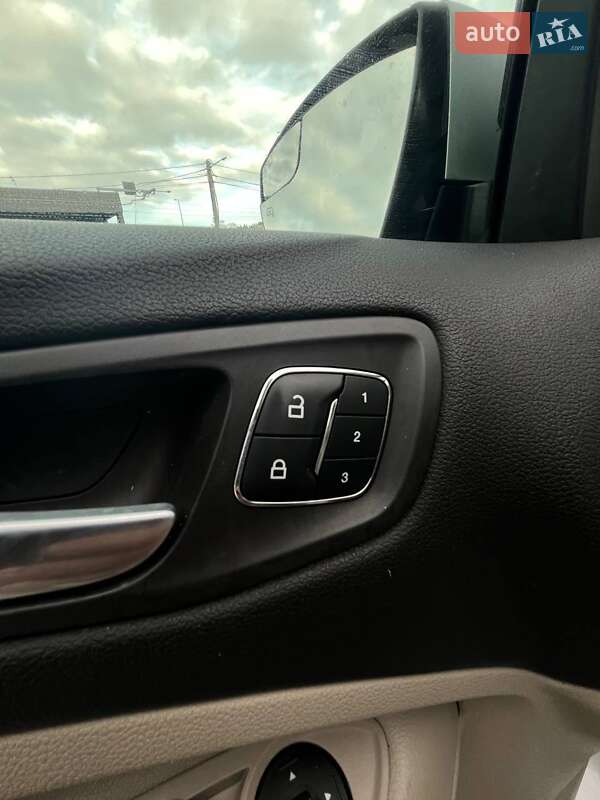 Внедорожник / Кроссовер Ford Escape 2014 в Львове