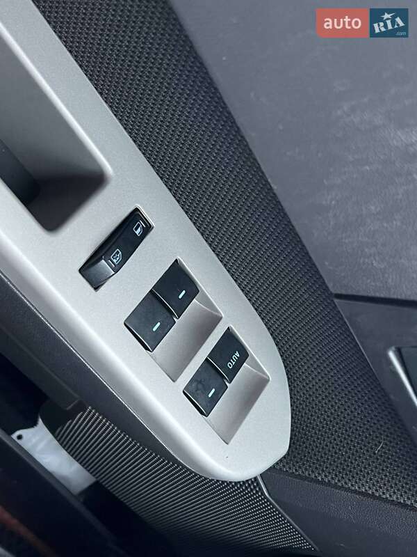 Внедорожник / Кроссовер Ford Escape 2009 в Киеве фото 23 Внедорожник / Кроссовер Ford Escape 2009 в Киеве