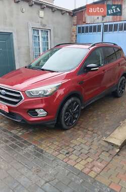 Позашляховик / Кросовер Ford Escape 2017 в Рівному