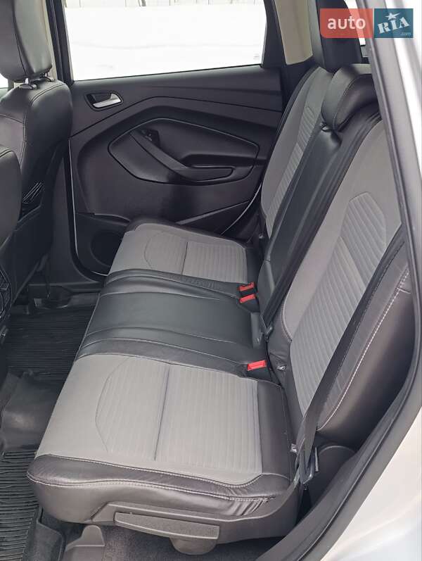 Внедорожник / Кроссовер Ford Escape 2017 в Житомире