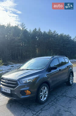 Позашляховик / Кросовер Ford Escape 2017 в Кременчуці