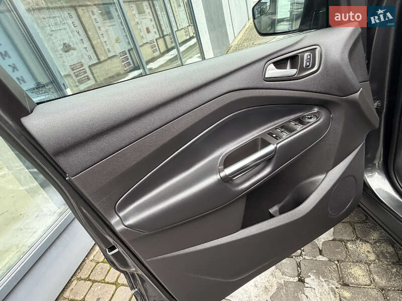 Позашляховик / Кросовер Ford Escape 2019 в Дрогобичі