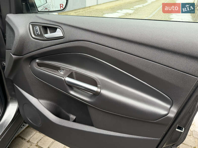 Позашляховик / Кросовер Ford Escape 2019 в Дрогобичі