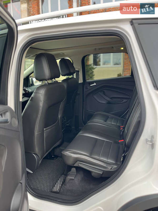 Внедорожник / Кроссовер Ford Escape 2015 в Ивано-Франковске