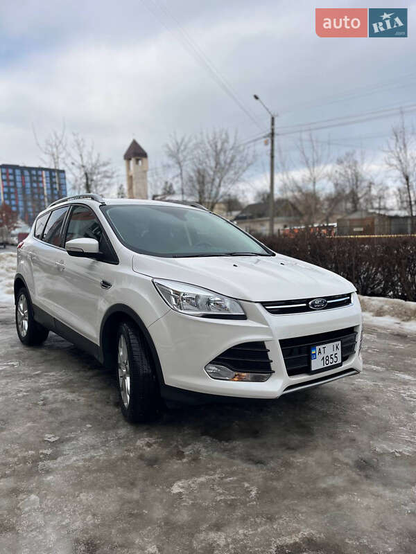 Внедорожник / Кроссовер Ford Escape 2015 в Ивано-Франковске