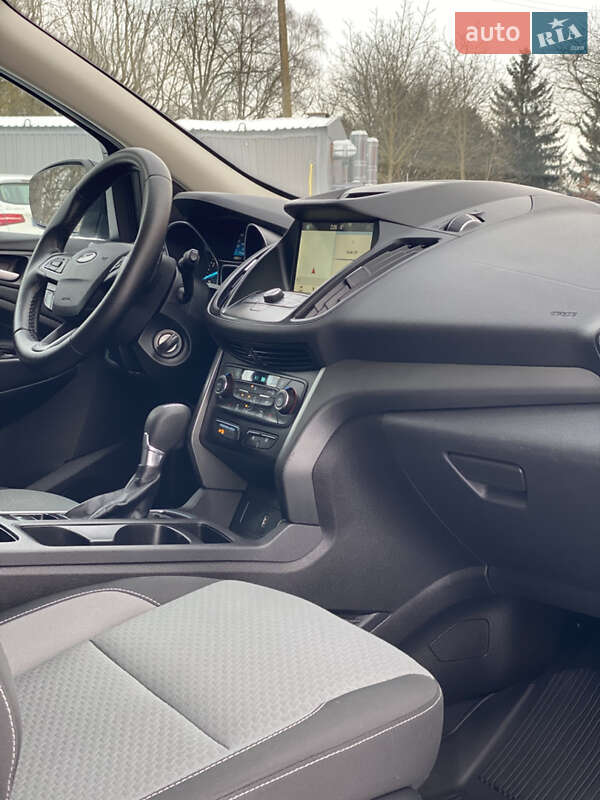 Внедорожник / Кроссовер Ford Escape 2017 в Бурштыне фото 27 Внедорожник / Кроссовер Ford Escape 2017 в Бурштыне