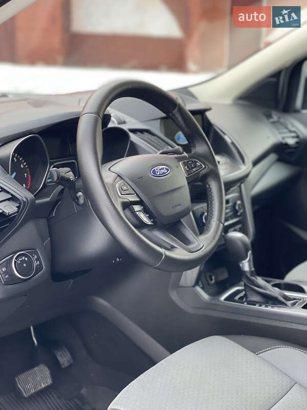 Внедорожник / Кроссовер Ford Escape 2017 в Бурштыне фото 31 Внедорожник / Кроссовер Ford Escape 2017 в Бурштыне
