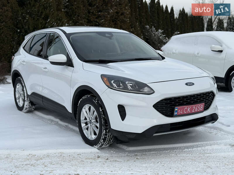 Позашляховик / Кросовер Ford Escape 2020 в Львові