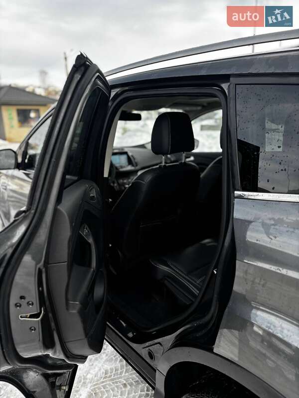 Позашляховик / Кросовер Ford Escape 2017 в Львові