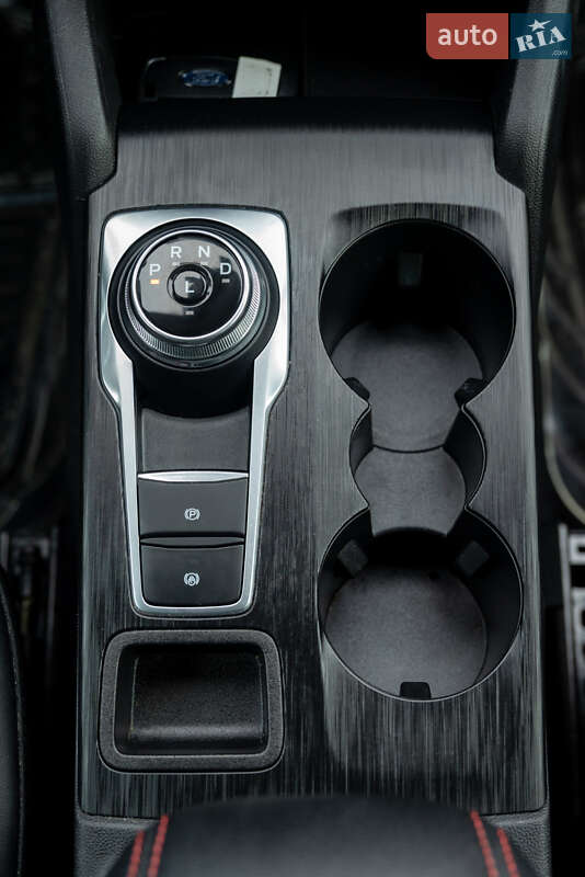 Внедорожник / Кроссовер Ford Escape 2023 в Ивано-Франковске