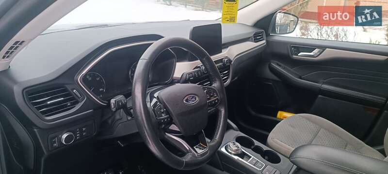 Позашляховик / Кросовер Ford Escape 2021 в Івано-Франківську