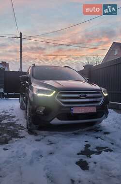Внедорожник / Кроссовер Ford Escape 2018 в Ровно
