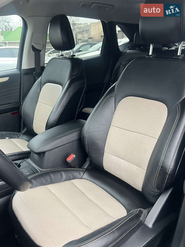 Внедорожник / Кроссовер Ford Escape 2021 в Одессе