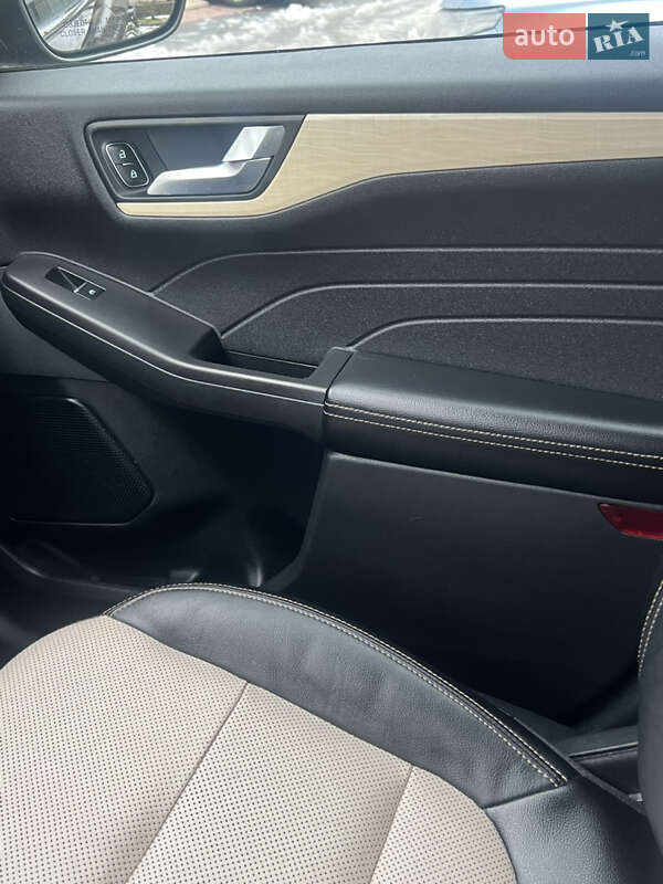 Внедорожник / Кроссовер Ford Escape 2021 в Одессе