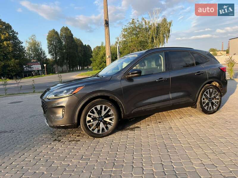 Позашляховик / Кросовер Ford Escape 2019 в Тернополі фото 16 Позашляховик / Кросовер Ford Escape 2019 в Тернополі