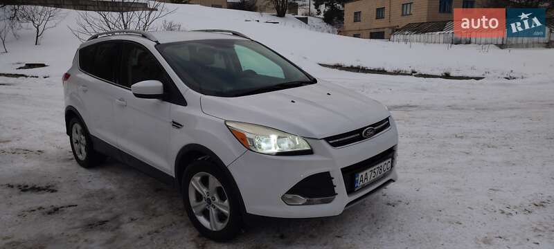 Внедорожник / Кроссовер Ford Escape 2015 в Киеве