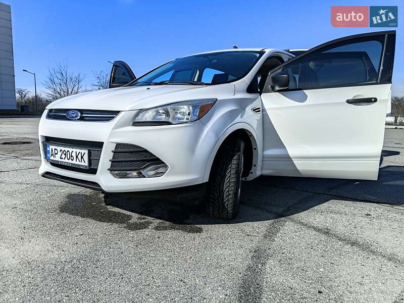 Внедорожник / Кроссовер Ford Escape 2015 в Запорожье