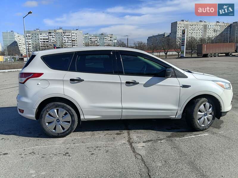 Внедорожник / Кроссовер Ford Escape 2015 в Запорожье