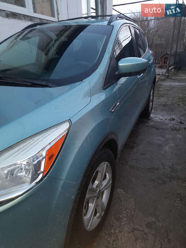 Внедорожник / Кроссовер Ford Escape 2012 в Ужгороде