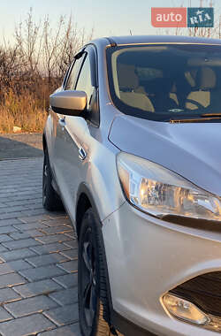 Внедорожник / Кроссовер Ford Escape 2014 в Ровно