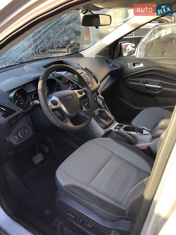 Внедорожник / Кроссовер Ford Escape 2014 в Ровно